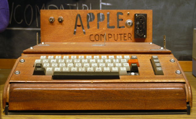 Primul Apple I Computer